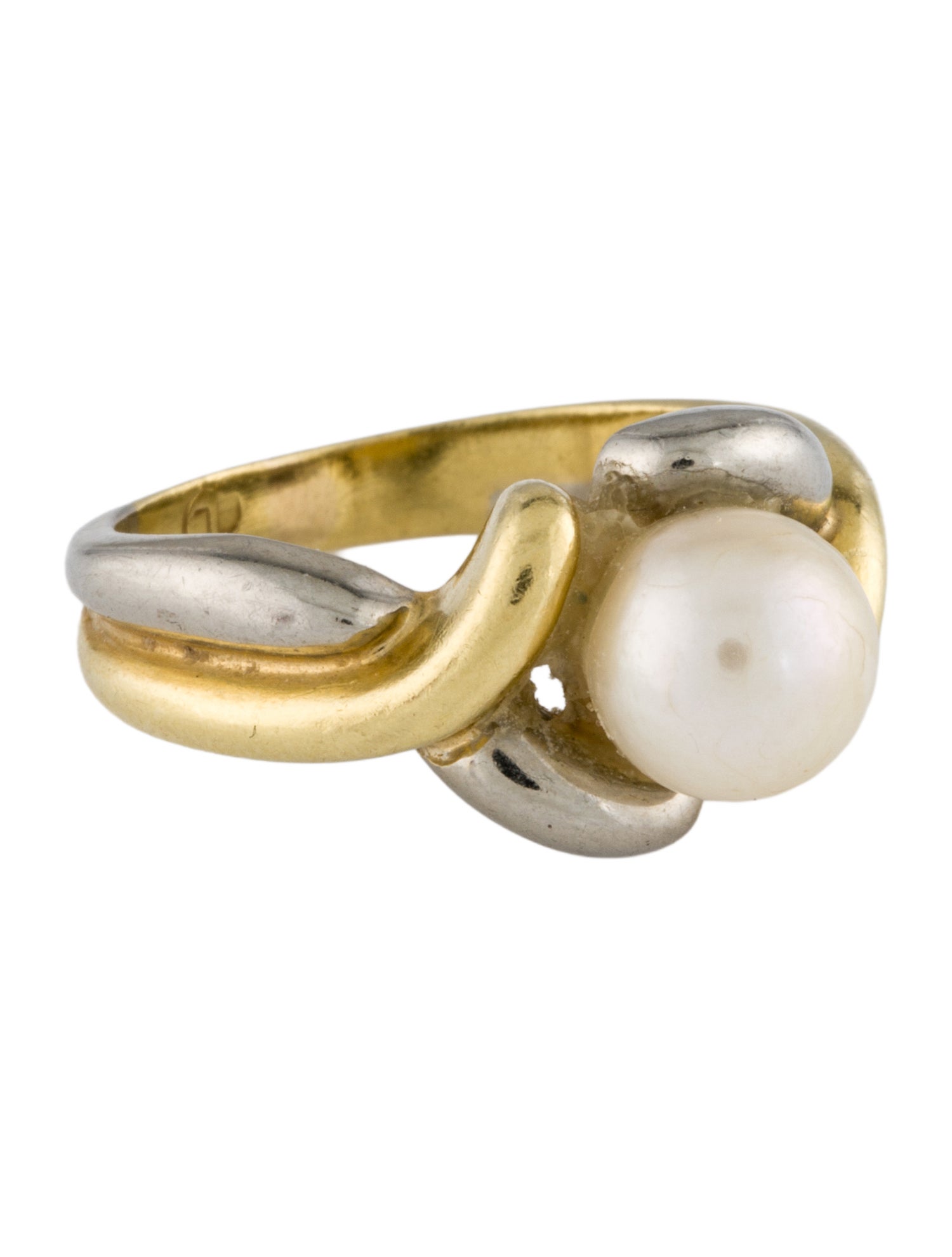 Ring Pearl Cocktail