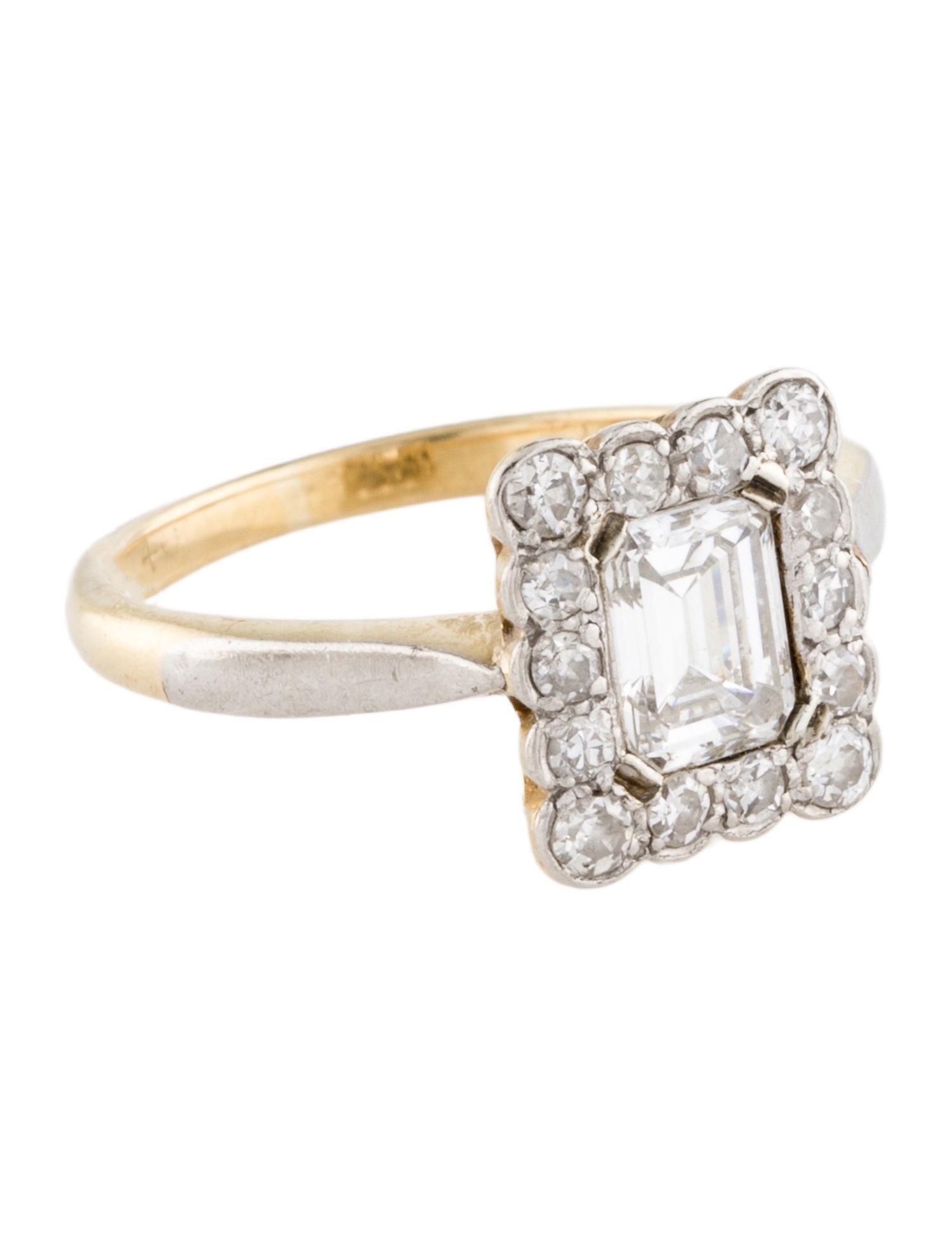 Ring Diamond Cocktail