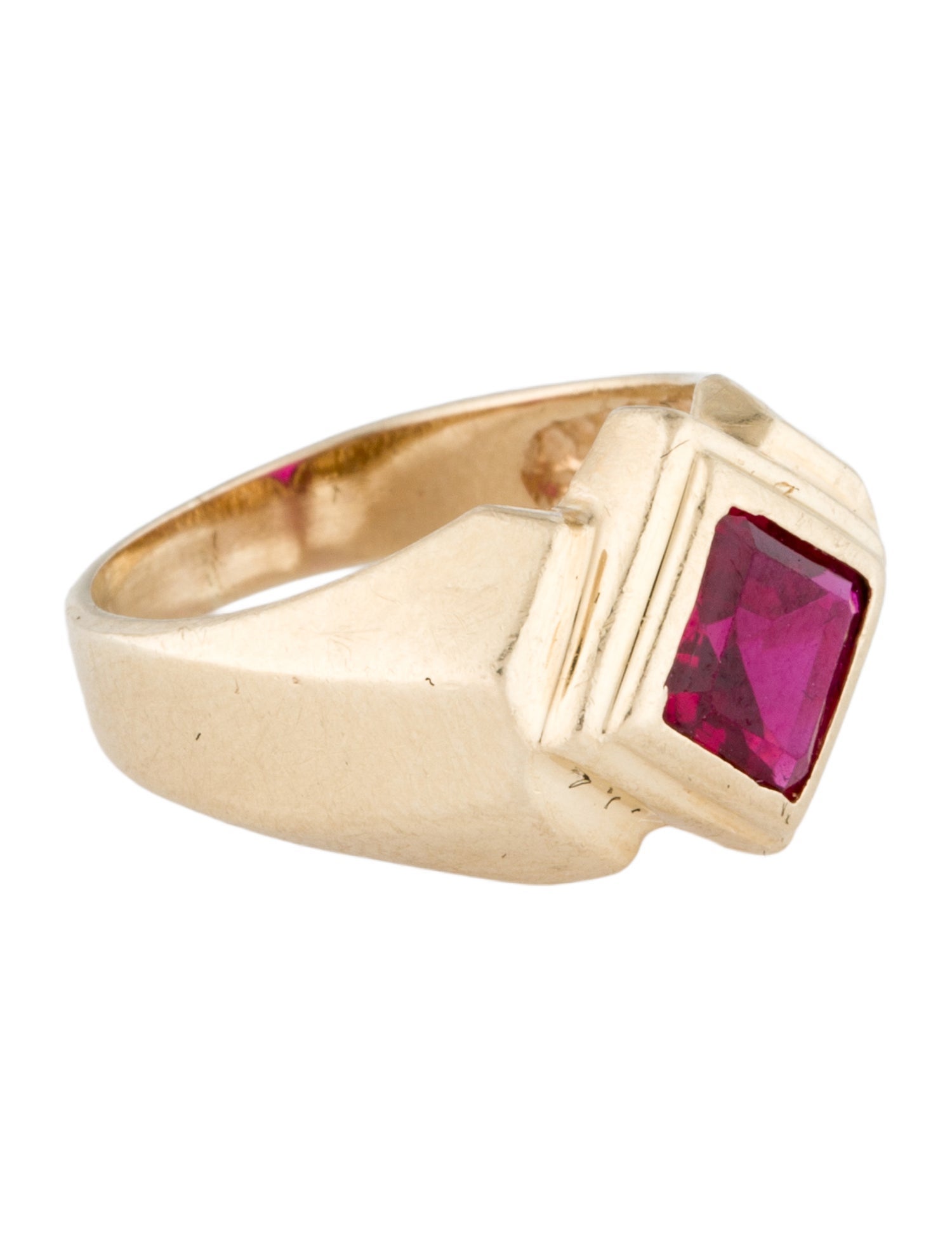 Ring 14K Synthetic Ruby Cocktail Ring