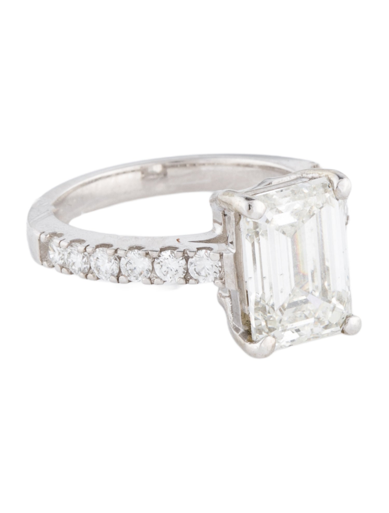 Ring 3.82ct Lab-Grown Diamond Engagement