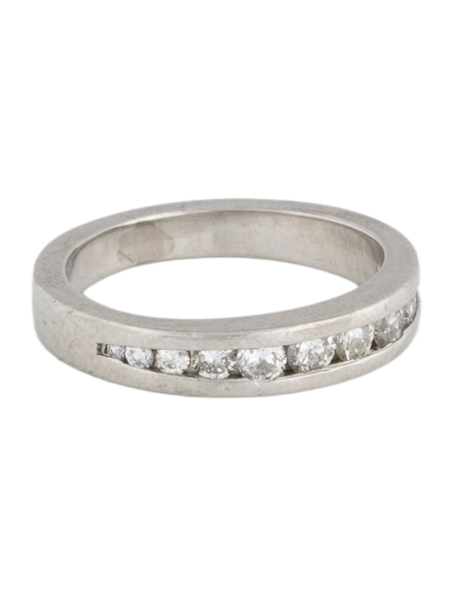 Ring Platinum Diamond Graduated Band