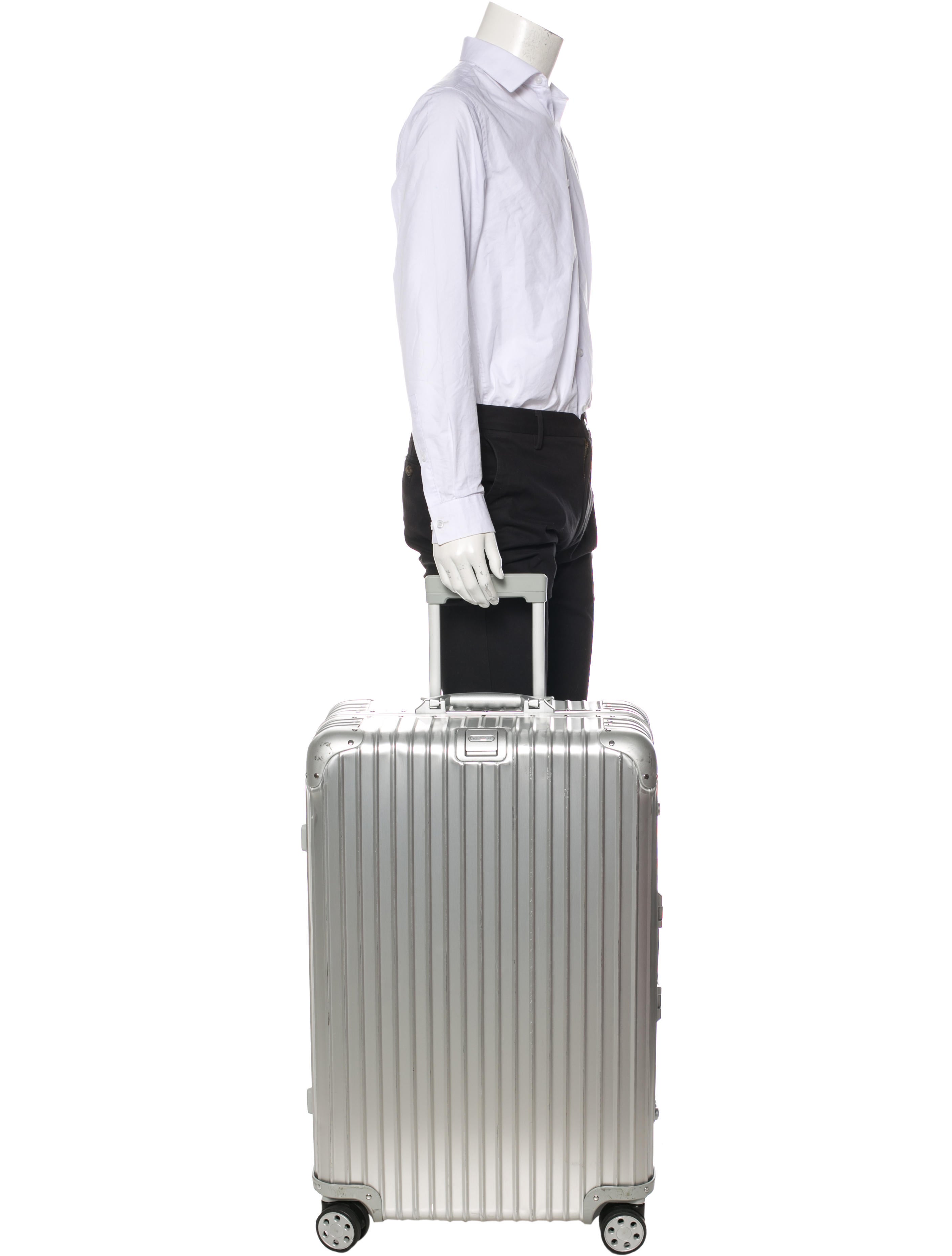 rimowa topas titanium 26