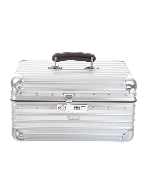 Rimowa Classic Flight Beauty Case Silver