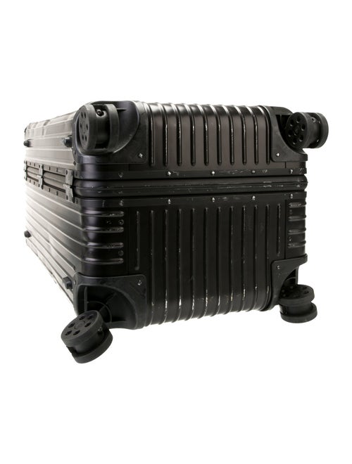 Rimowa Men' Suitcase.
