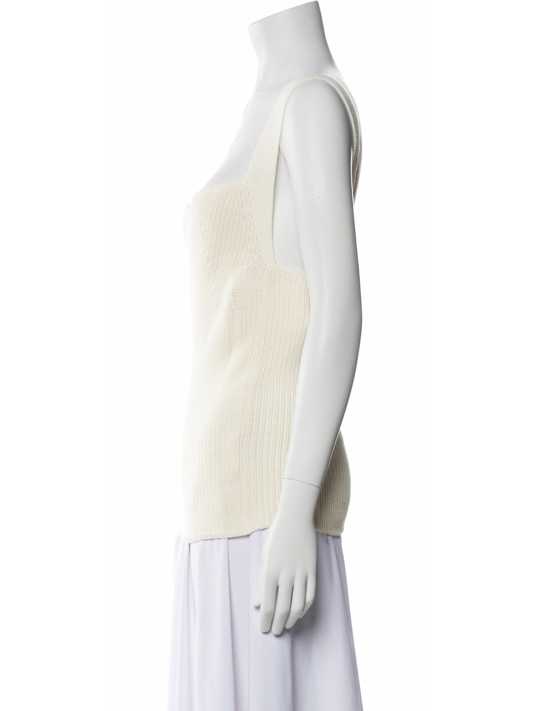 Safiyaa Square Neckline Sleeveless Top