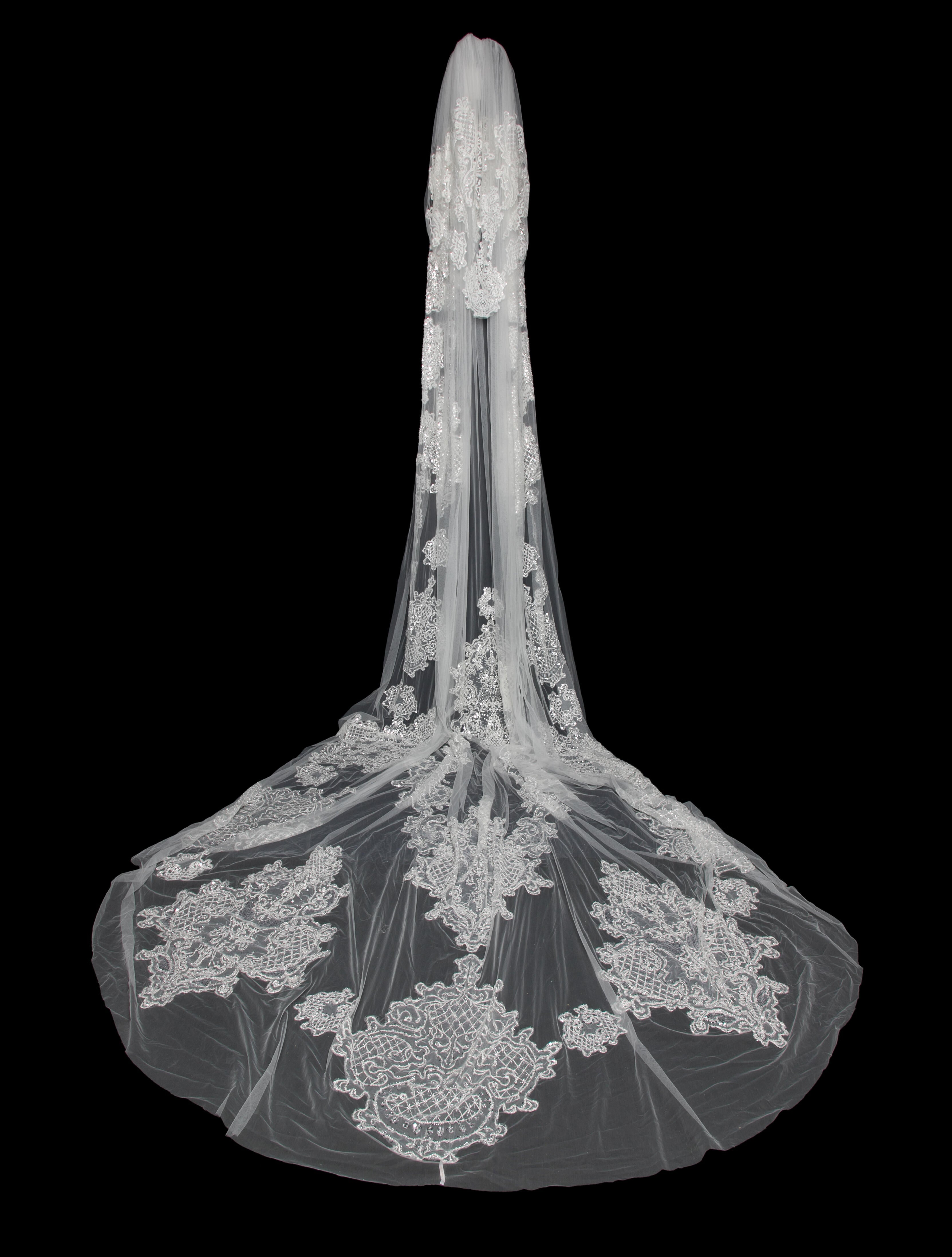 Saiid Kobeisy Embroidered Veil