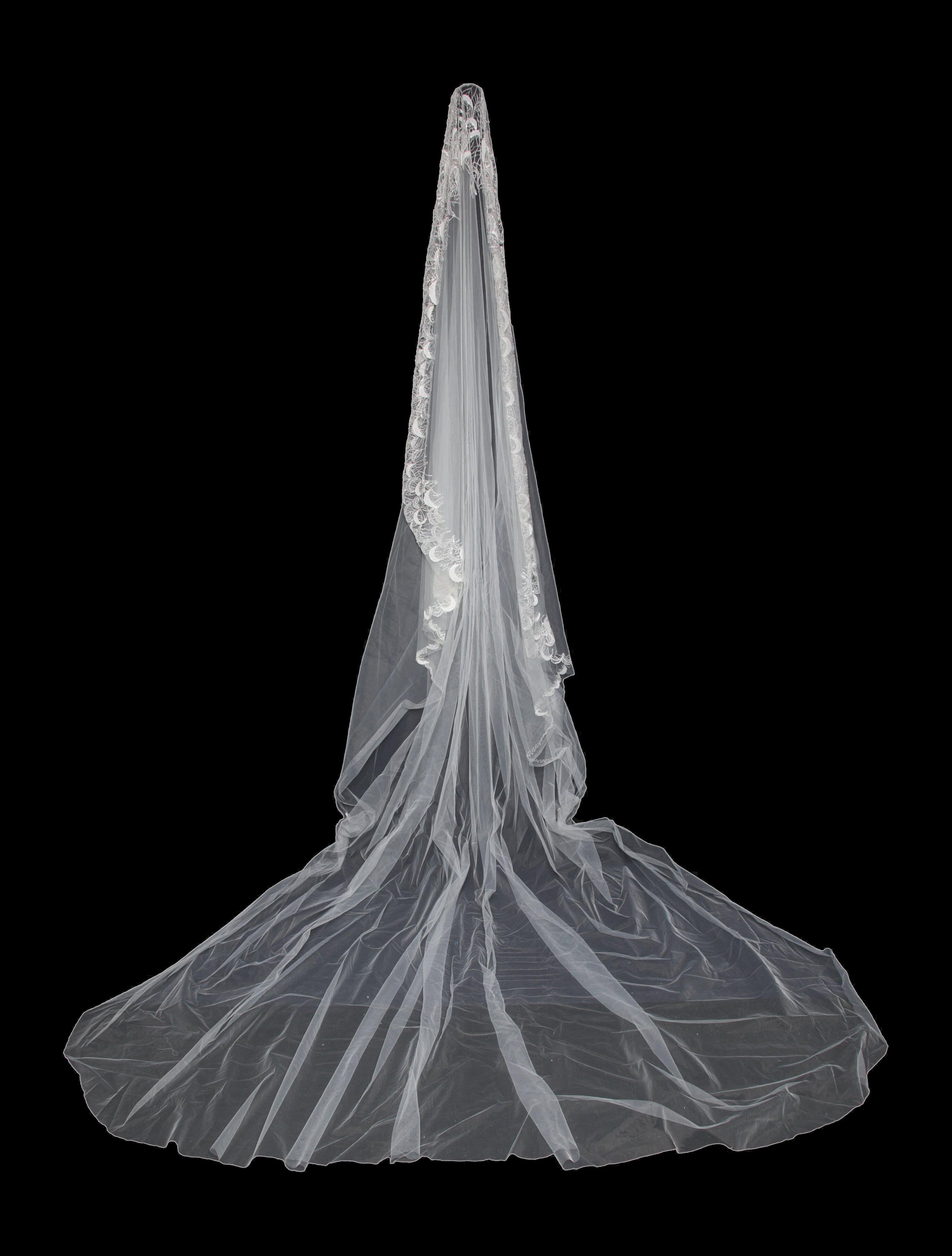 Saiid Kobeisy Long Beaded Veil