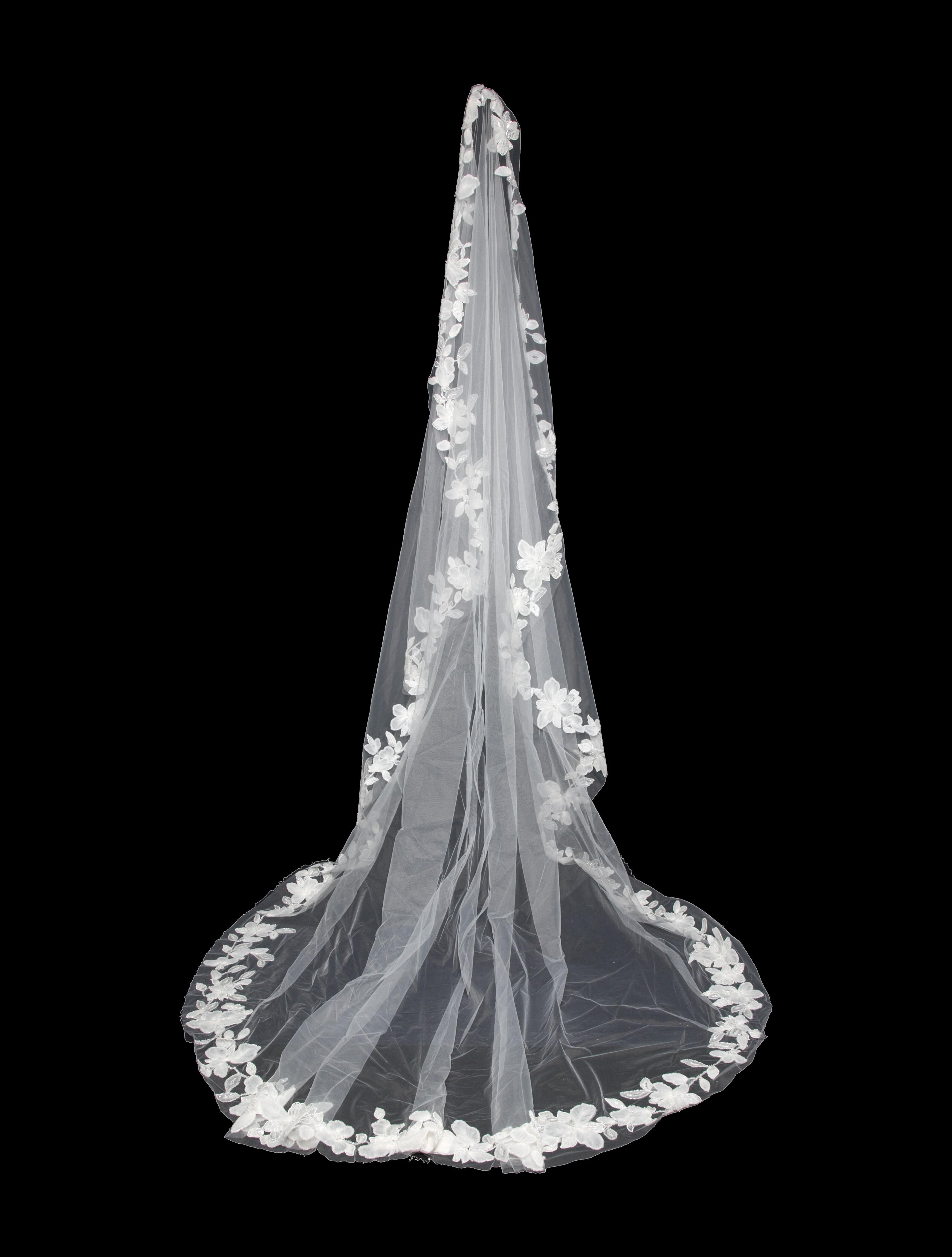 Saiid Kobeisy Embroidered Veil