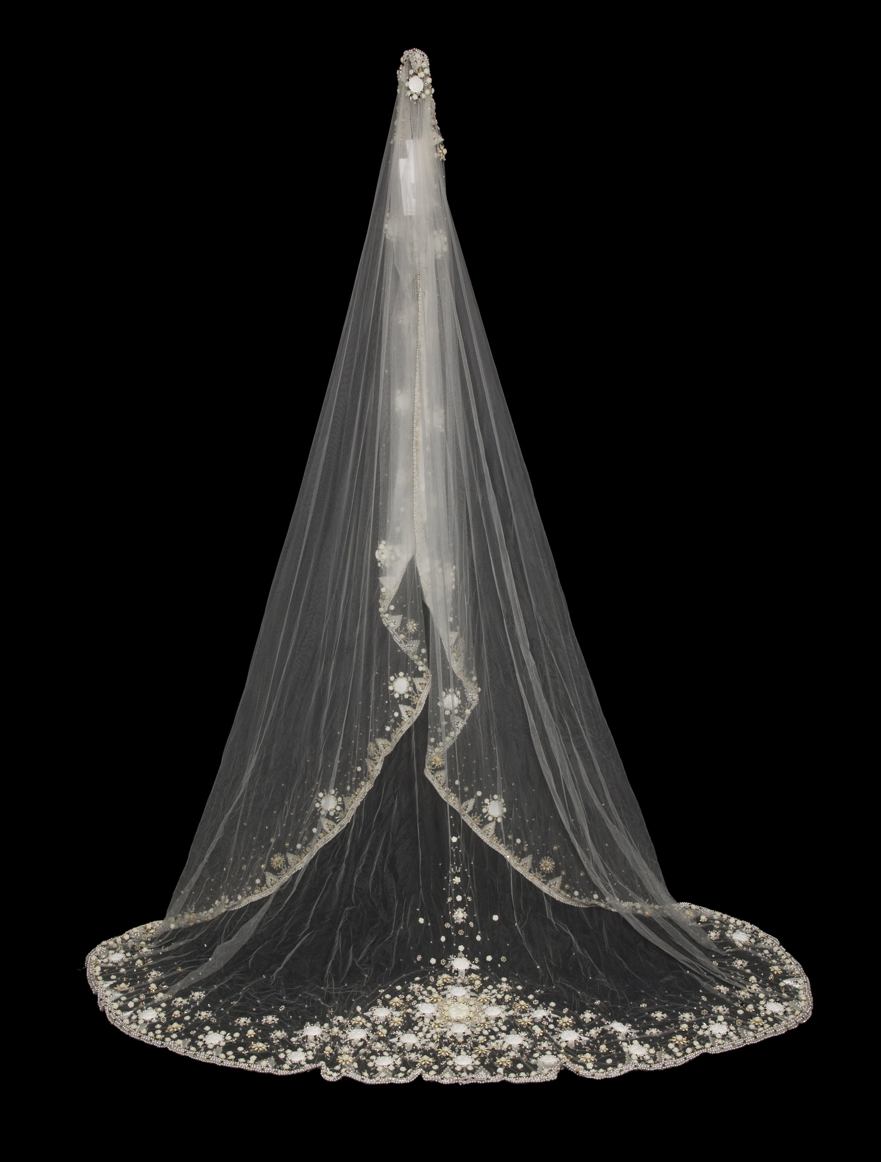 Saiid Kobeisy Long Beaded Veil