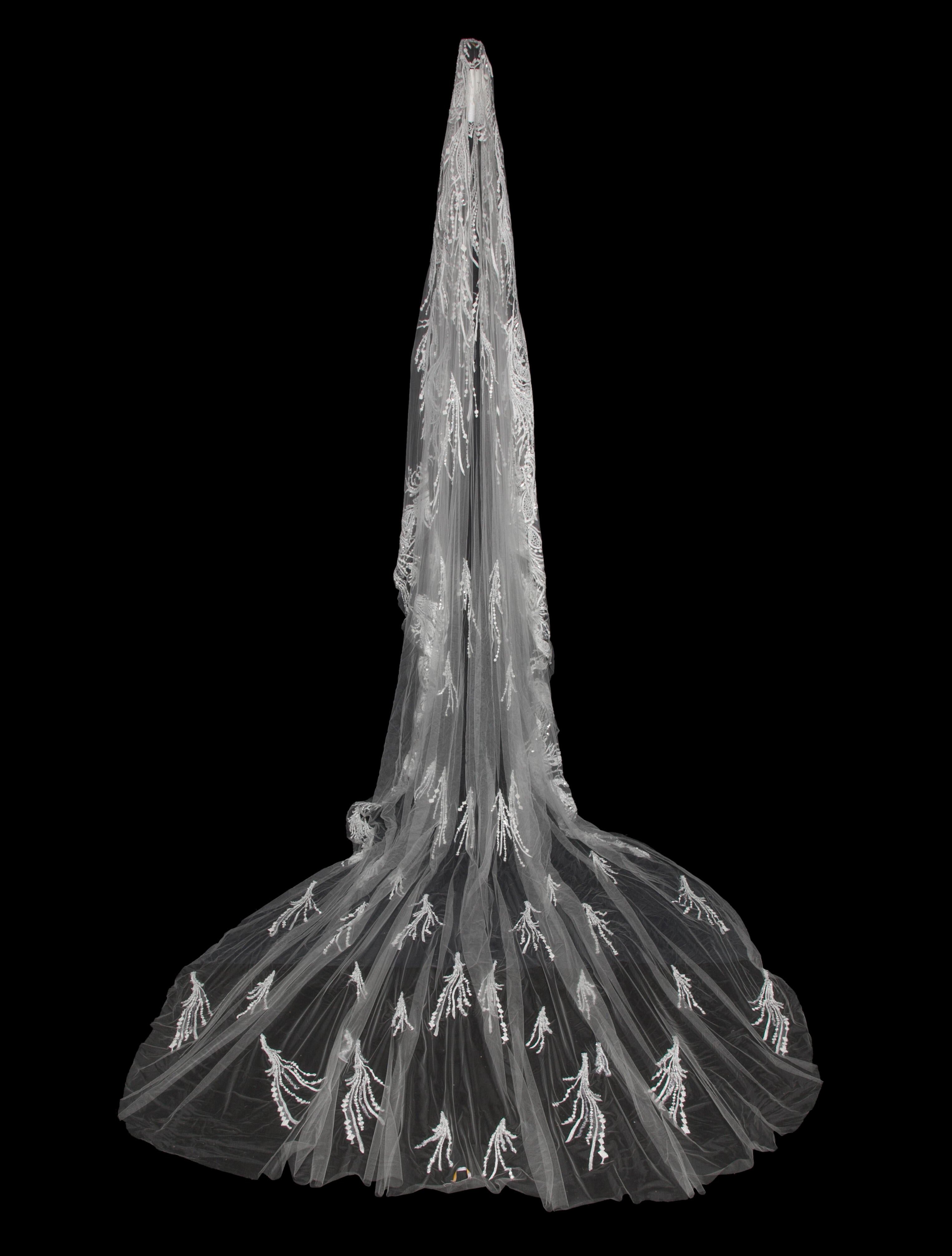 Saiid Kobeisy Long Embroidered Veil