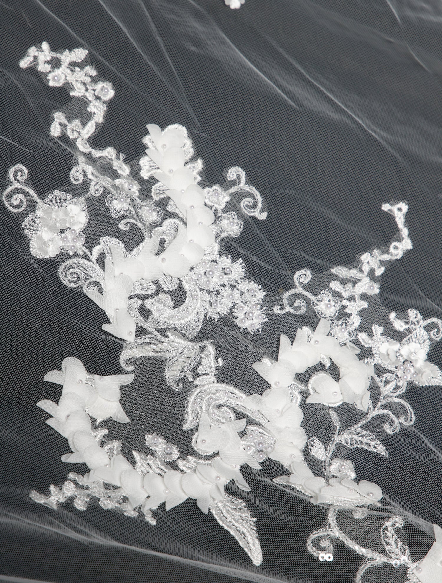 Saiid Kobeisy white mesh veil