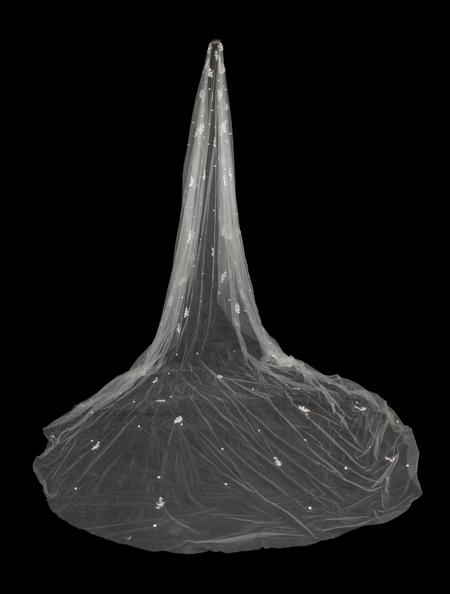 Saiid Kobeisy White Viel w/Tags