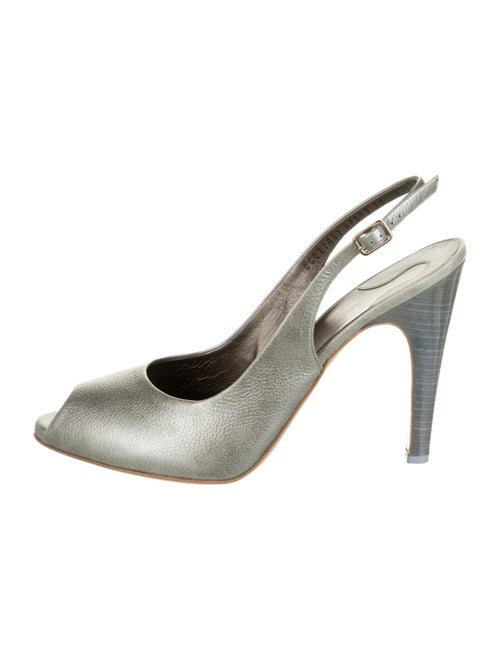 Salvatore Ferragamo Leather Slingback Pumps Grey