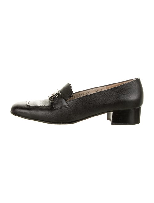 Salvatore Ferragamo Leather Pumps Black