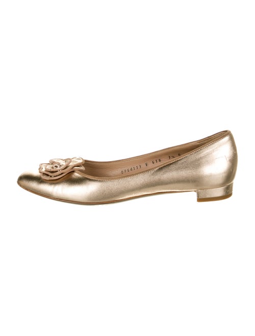 Salvatore Ferragamo Leather Flats Gold