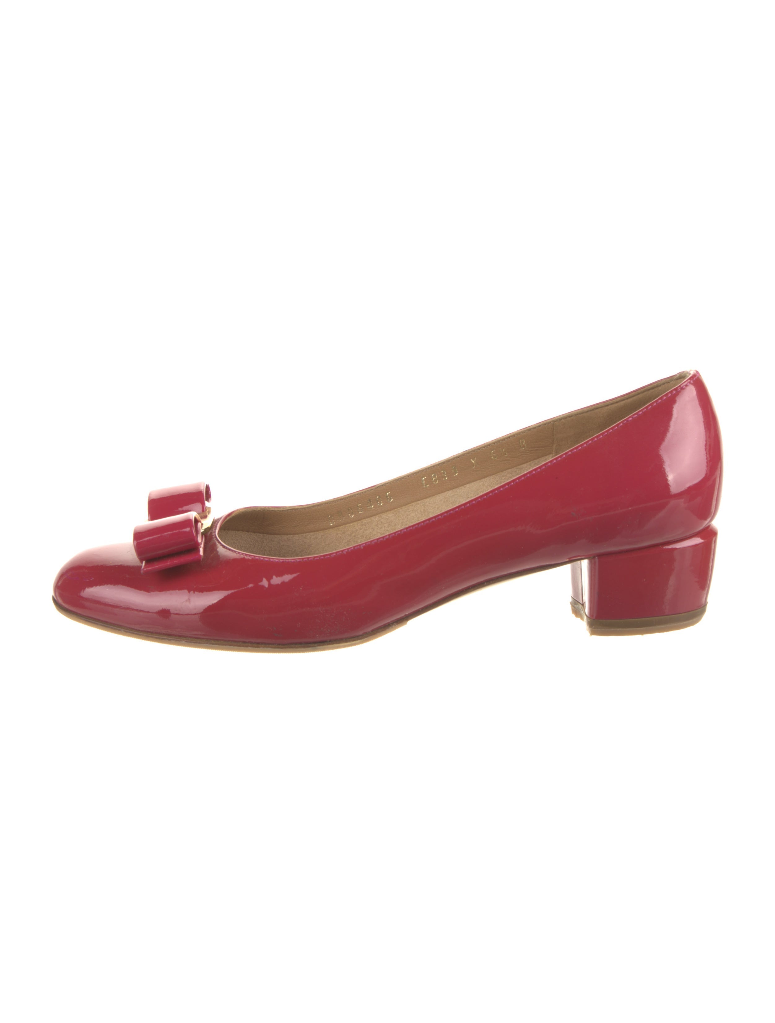 Salvatore Ferragamo Vara Bow Accent Patent Leather Pumps