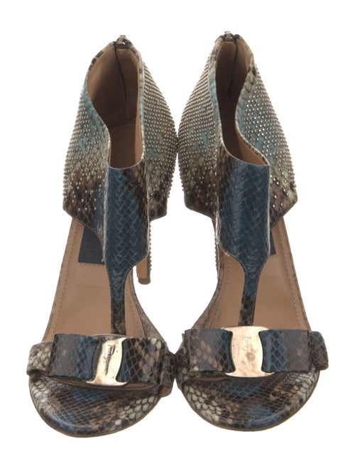 Salvatore Ferragamo Vara Bow Accent Leather T-Strap Sandals