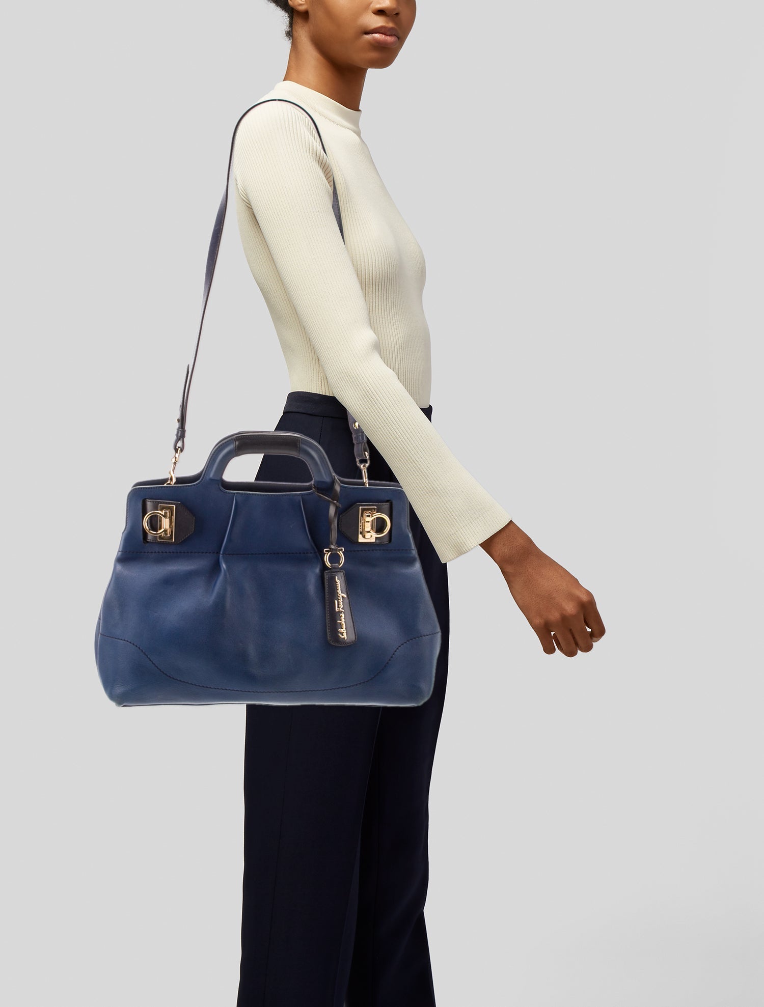 Salvatore Ferragamoレザーバッグ Salvatore Ferragamo Leather Top Handle Bag - Blue Handle Bags