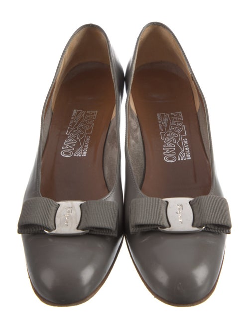 Salvatore Ferragamo Vara Bow Accent Leather Pumps