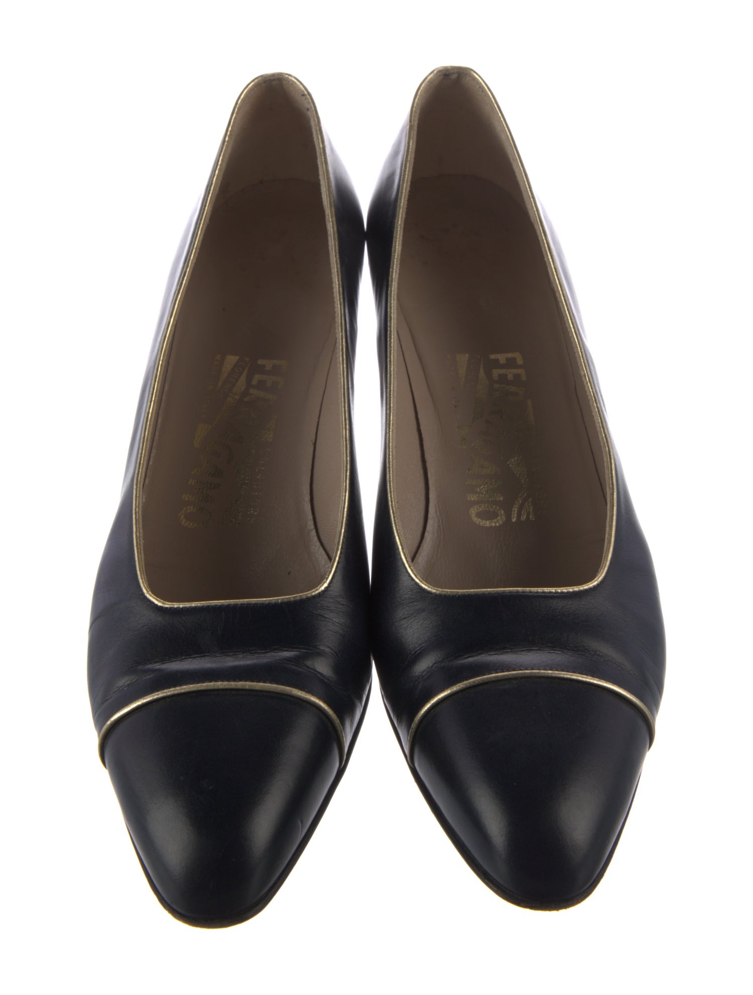 Salvatore Ferragamo Vara Bow Accent Leather Pumps