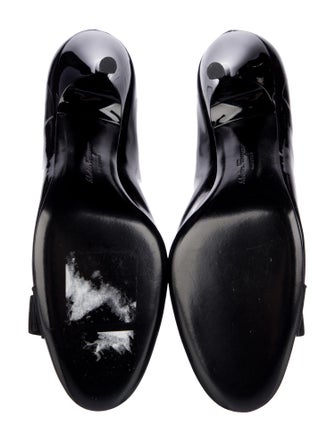 Salvatore Ferragamo Vara Bow Accent Patent Leather Pumps