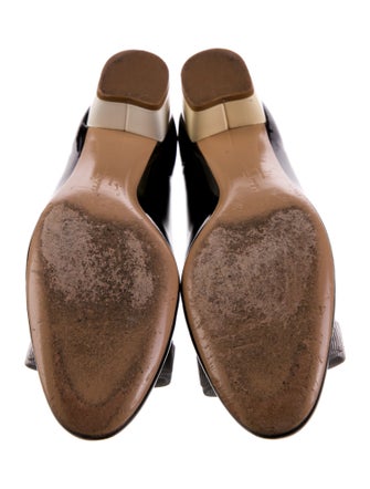 Salvatore Ferragamo Vara Bow Accent Patent Leather Ballet Flats