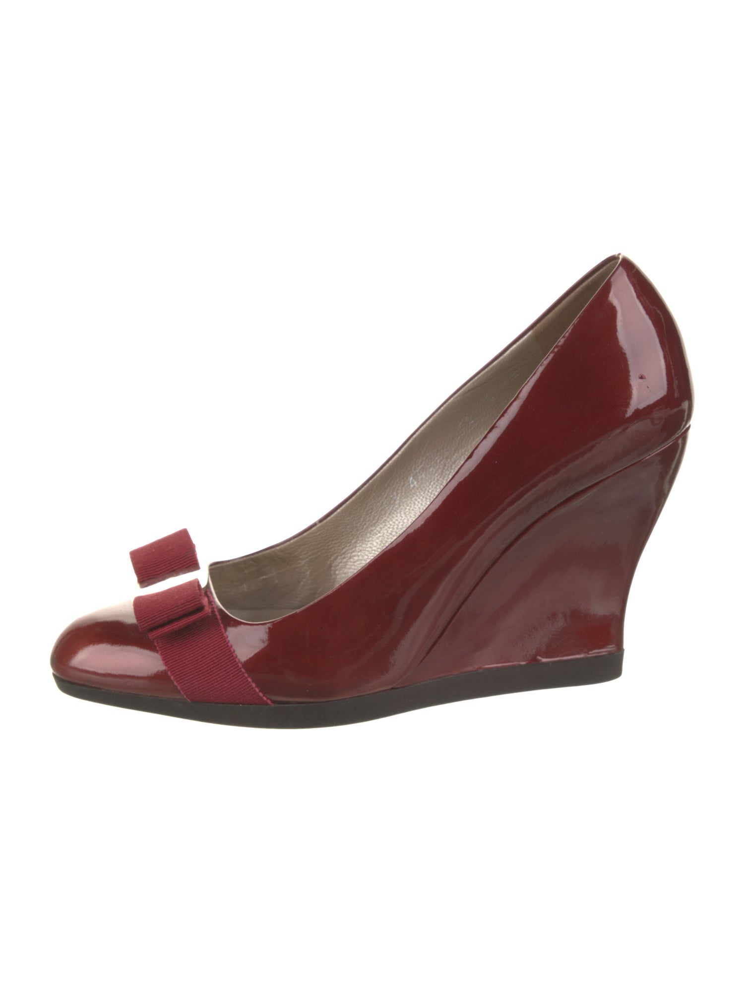 Salvatore Ferragamo Vara Bow Accent Patent Leather Pumps