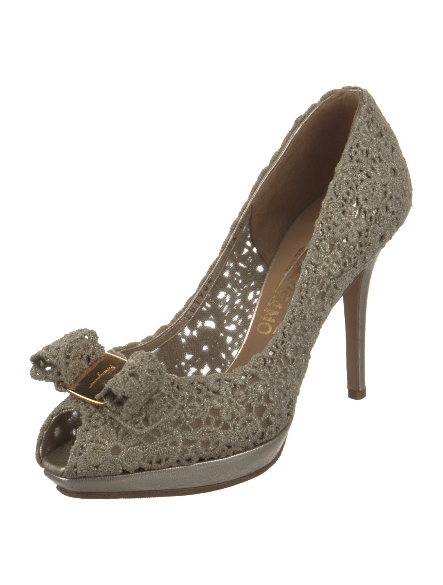 Salvatore Ferragamo Vara Bow Accent Mesh Pumps