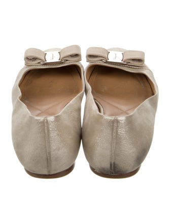 Salvatore Ferragamo Vara Bow Accent Leather Ballet Flats