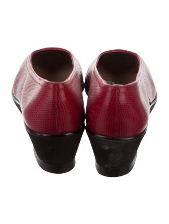 Salvatore Ferragamo Stingray Flats