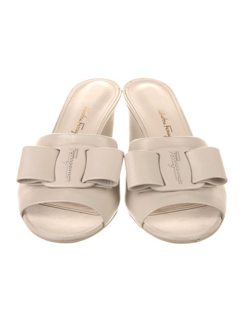 Salvatore Ferragamo Vara Bow Accent Leather Slides