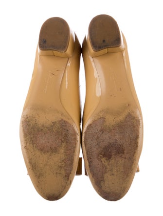 Salvatore Ferragamo Vara Bow Accent Patent Leather Flats