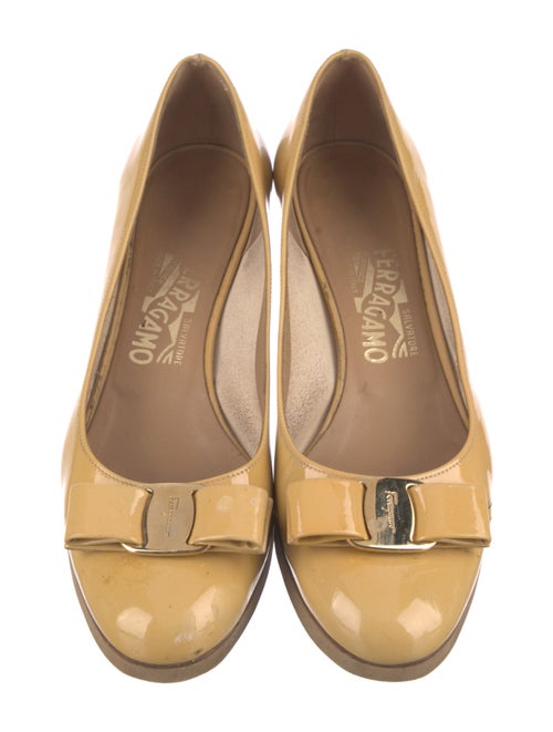 Salvatore Ferragamo Vara Bow Accent Patent Leather Pumps