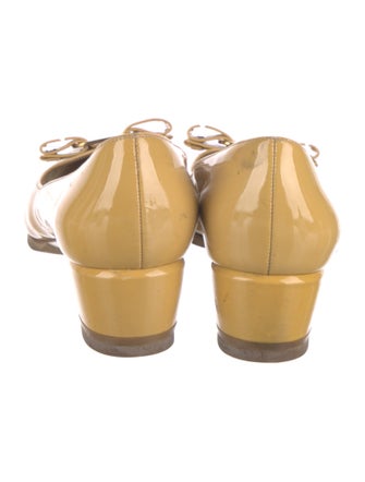 Salvatore Ferragamo Vara Bow Accent Patent Leather Pumps