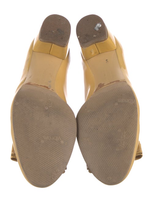 Salvatore Ferragamo Vara Bow Accent Patent Leather Pumps