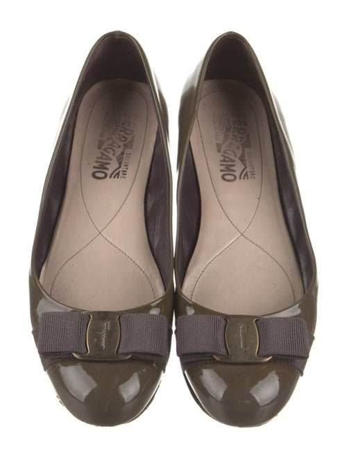 Salvatore Ferragamo Vara Bow Accent Patent Leather Flats