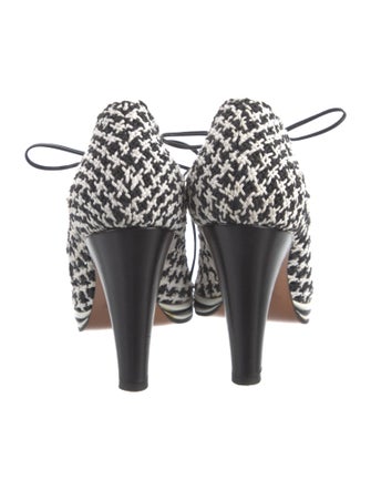 Salvatore Ferragamo Leather Printed Pumps