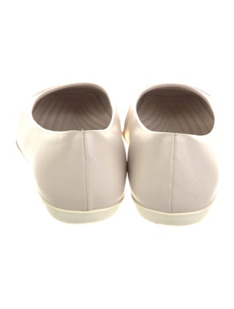 Salvatore Ferragamo Vara Bow Accent Leather Ballet Flats