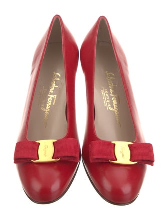 Salvatore Ferragamo Vara Bow Accent Leather Flats