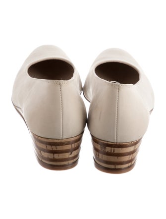 Salvatore Ferragamo Vara Bow Accent Leather Flats