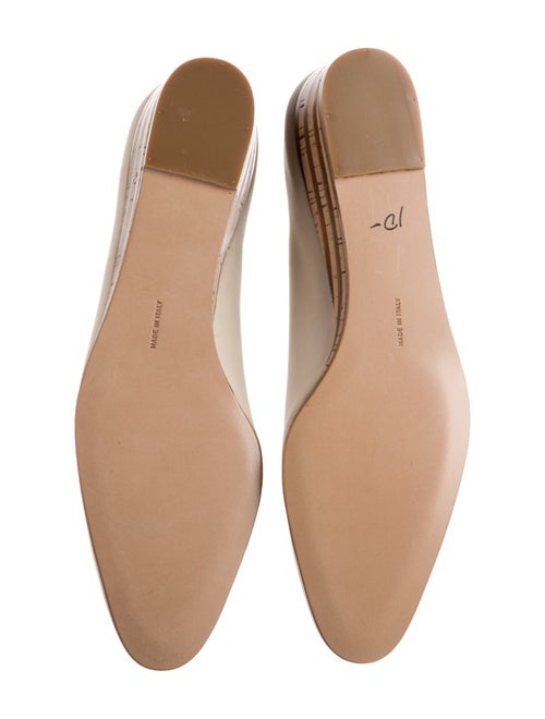Salvatore Ferragamo Vara Bow Accent Leather Flats