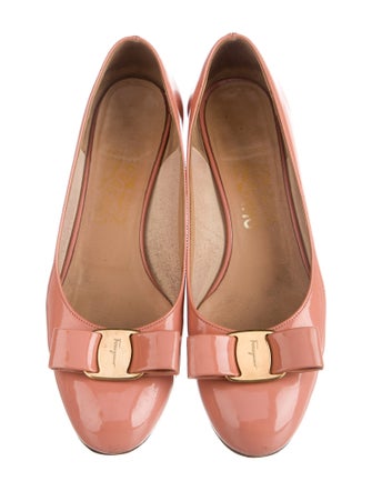 Salvatore Ferragamo Vara Bow Accent Patent Leather Flats