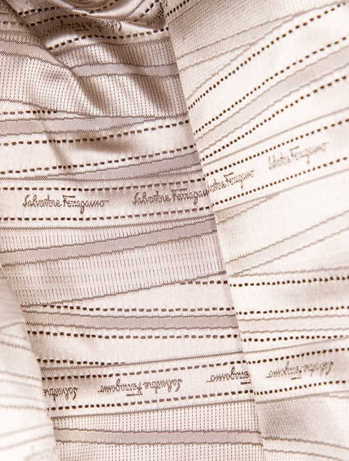 Salvatore Ferragamo Gancio Shoulder Bag