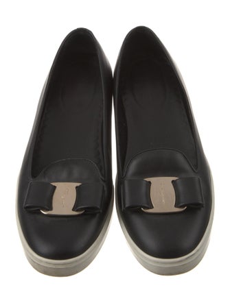 Salvatore Ferragamo Vara Bow Accent Leather Loafers