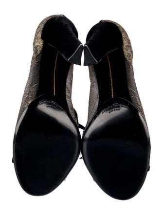 Salvatore Ferragamo Lace Lace Pattern T-Strap Sandals