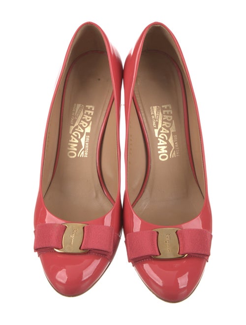 Salvatore Ferragamo Vara Bow Accent Patent Leather Pumps