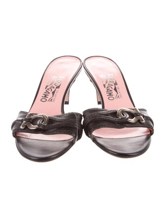 Salvatore Ferragamo Vara Bow Accent Leather Slides