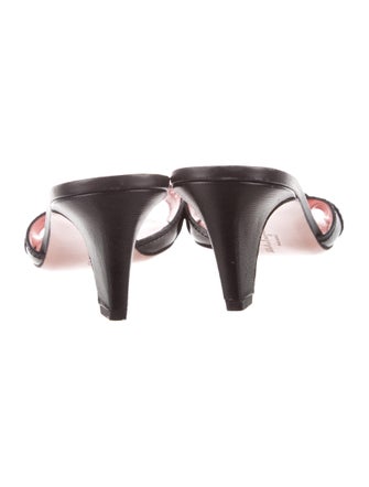 Salvatore Ferragamo Vara Bow Accent Leather Slides