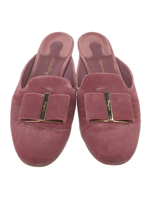 Salvatore Ferragamo Vara Bow Accent Velvet Mules