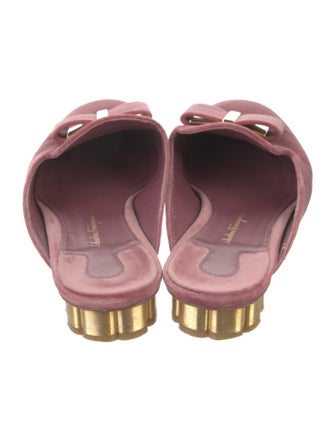 Salvatore Ferragamo Vara Bow Accent Velvet Mules